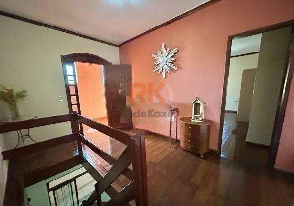 Casa geminada à venda no Serrano: 