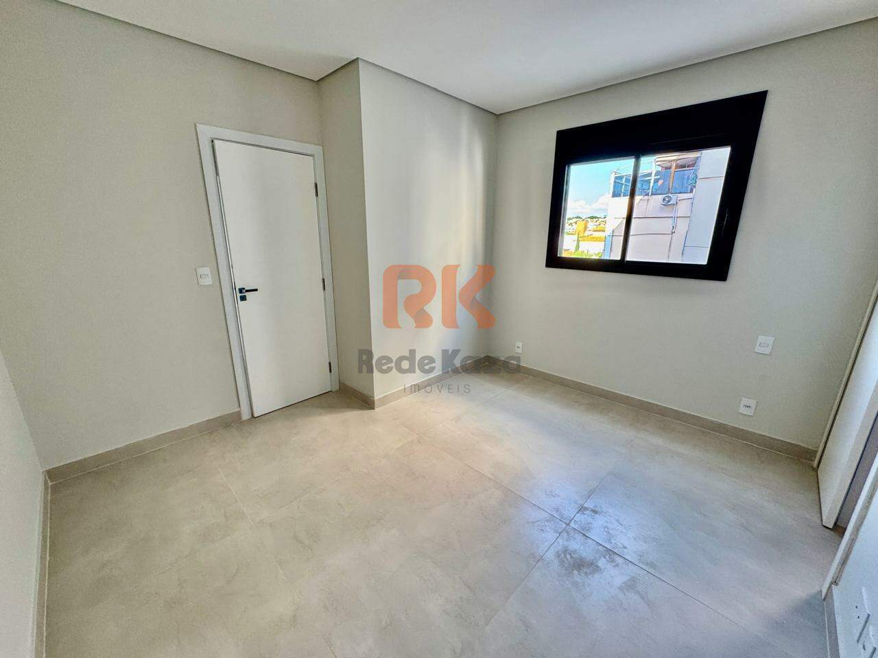Apartamento à venda no Itapoã: 