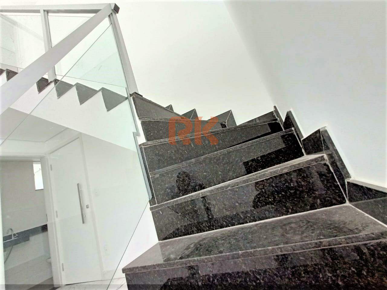 Cobertura à venda no Santa Branca: 