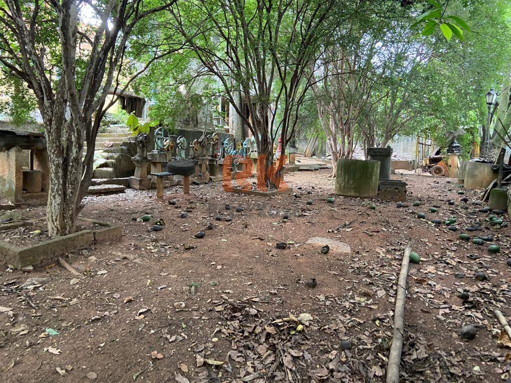 Lote à venda no Bandeirantes: 