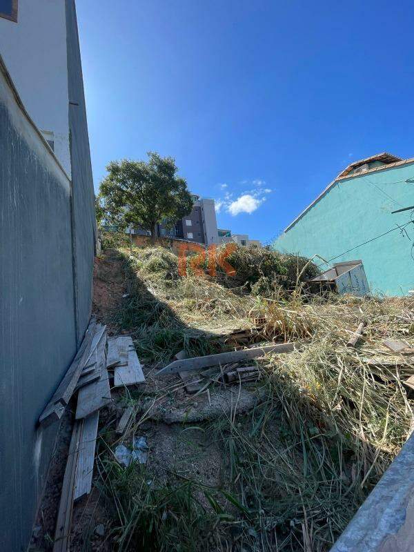 Lote à venda no Arvoredo 2ª Seção: 