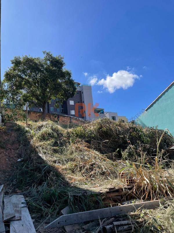 Lote à venda no Arvoredo 2ª Seção: 