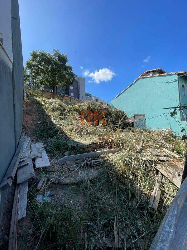 Lote à venda no Arvoredo 2ª Seção: 