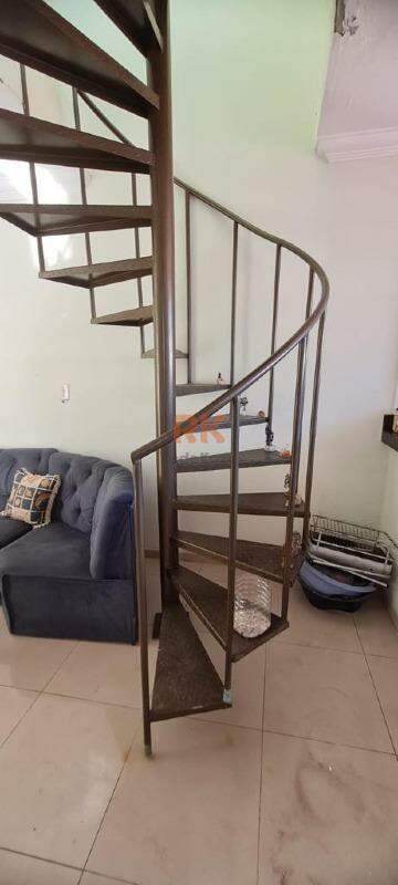 Cobertura à venda no Arvoredo: 