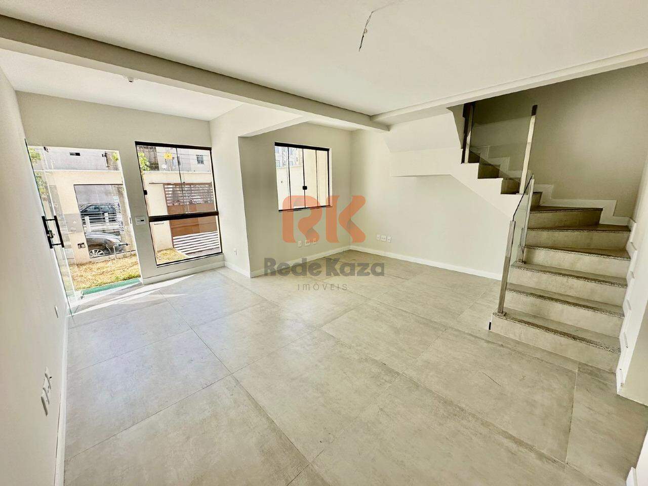 Casa geminada à venda no Santa Amélia: 