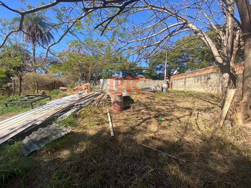 Terreno / Área à venda no Bandeirantes: 