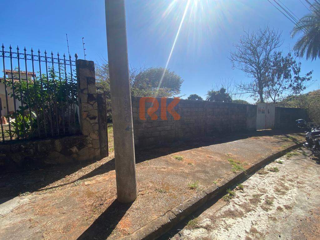 Terreno / Área à venda no Bandeirantes: 