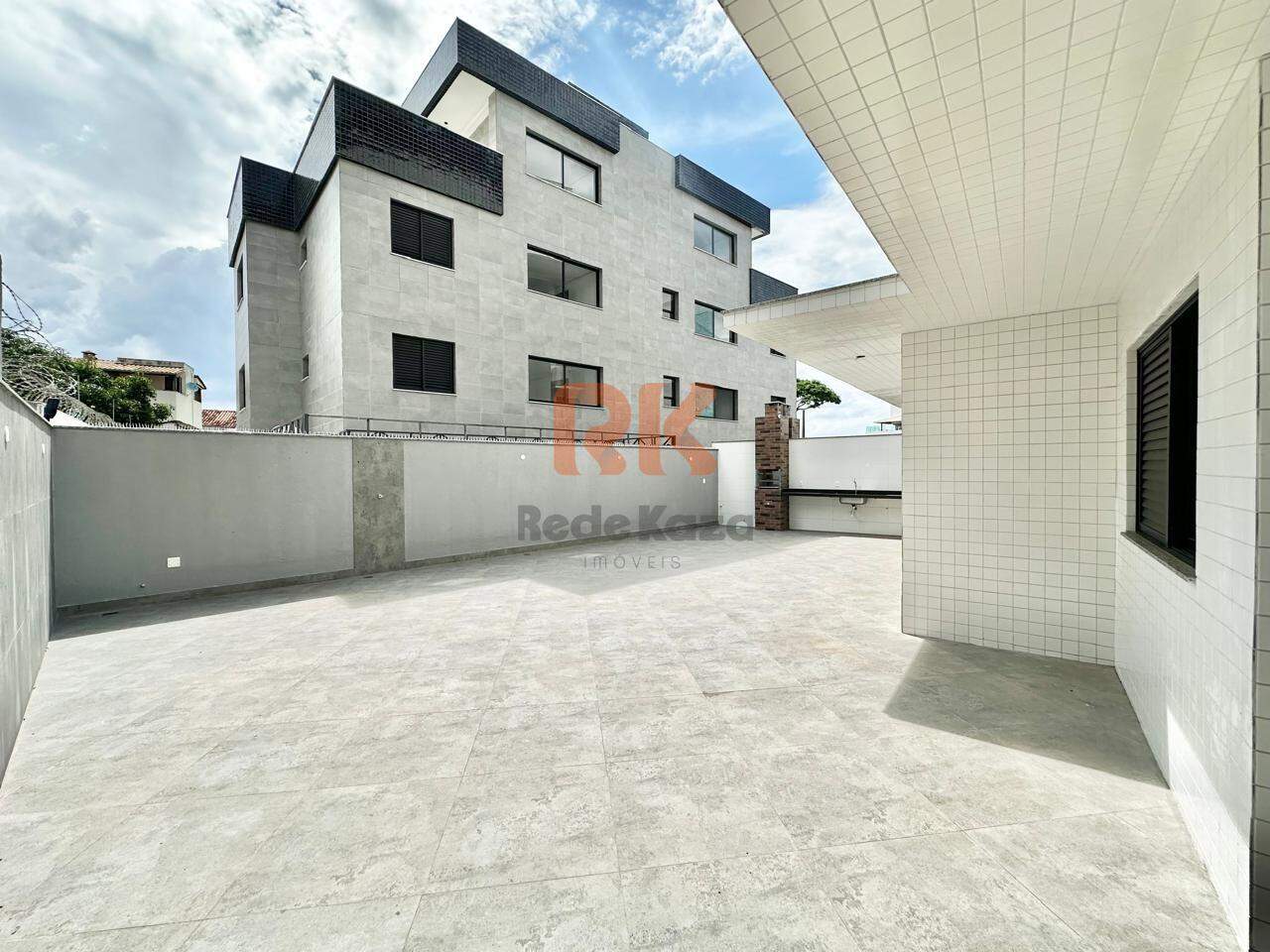 Área privativa à venda no Itapoã: 