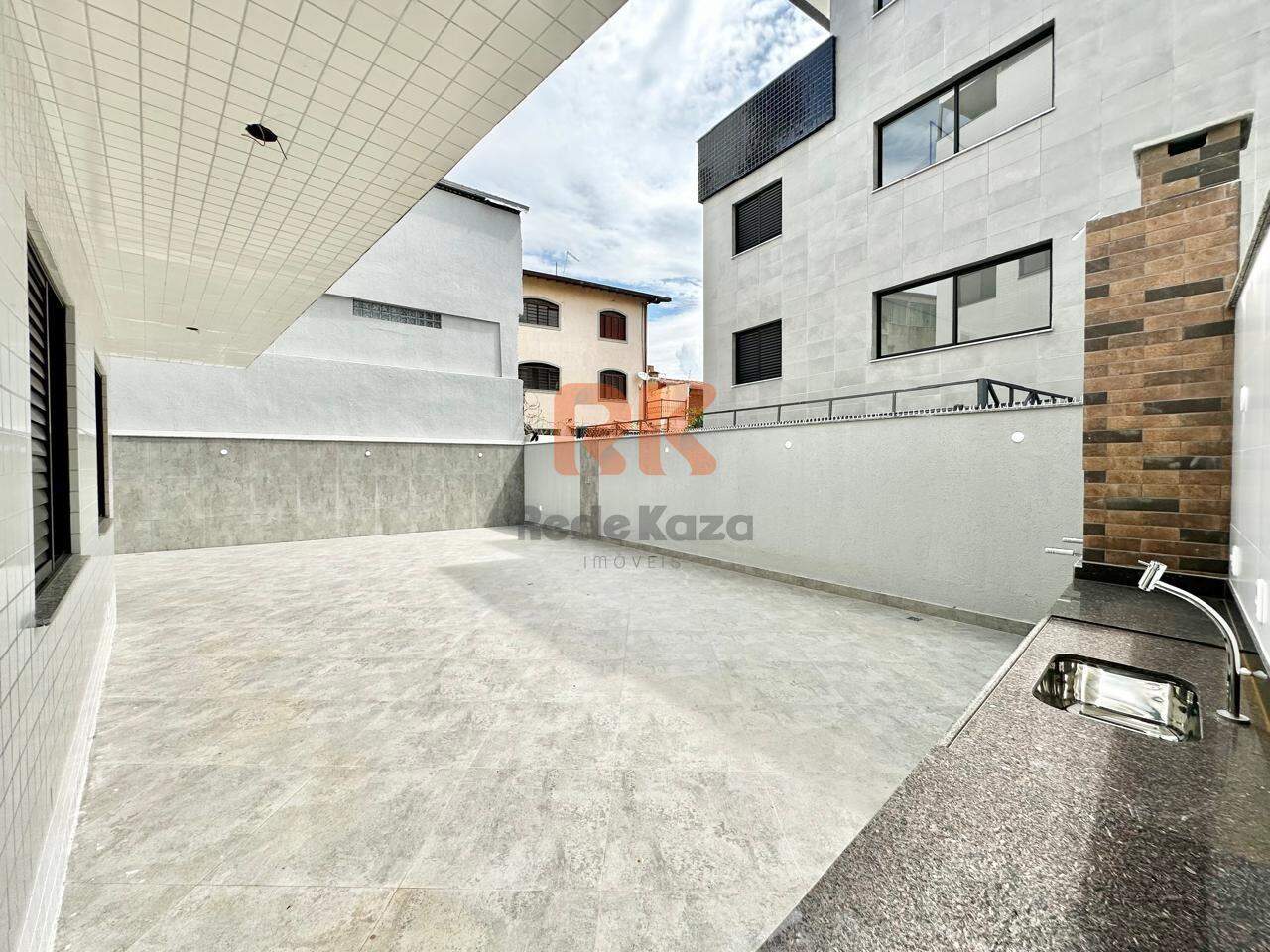 Área privativa à venda no Itapoã: 