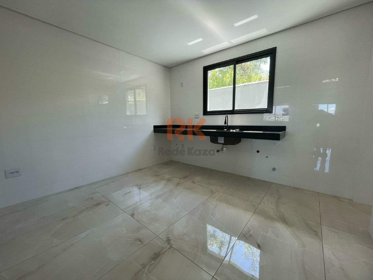 Casa geminada à venda no Cabral: 