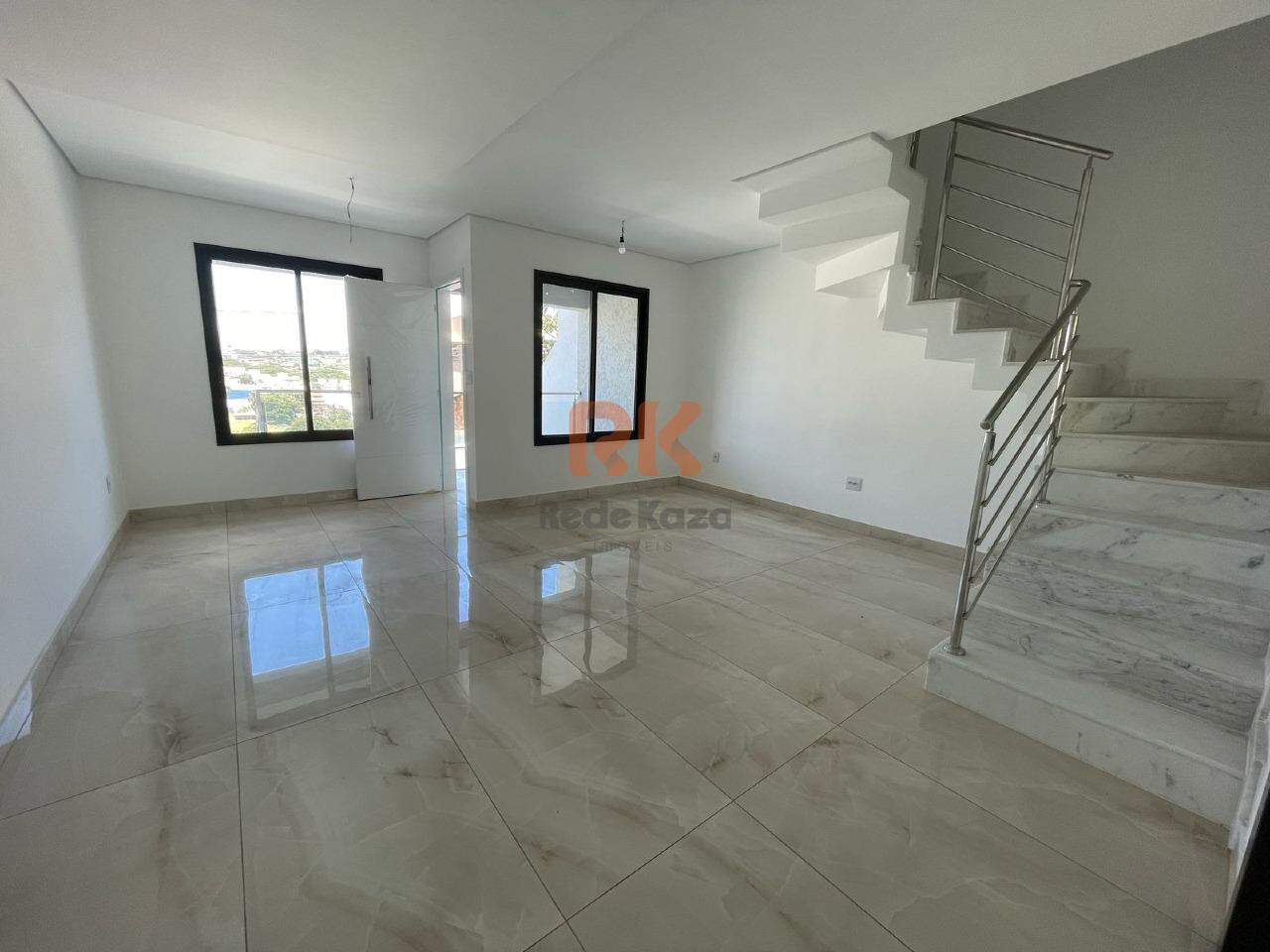 Casa geminada à venda no Cabral: 