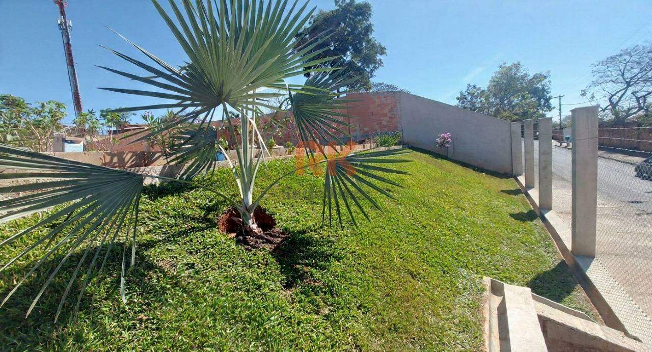 Terreno / Área à venda no Braúnas: 
