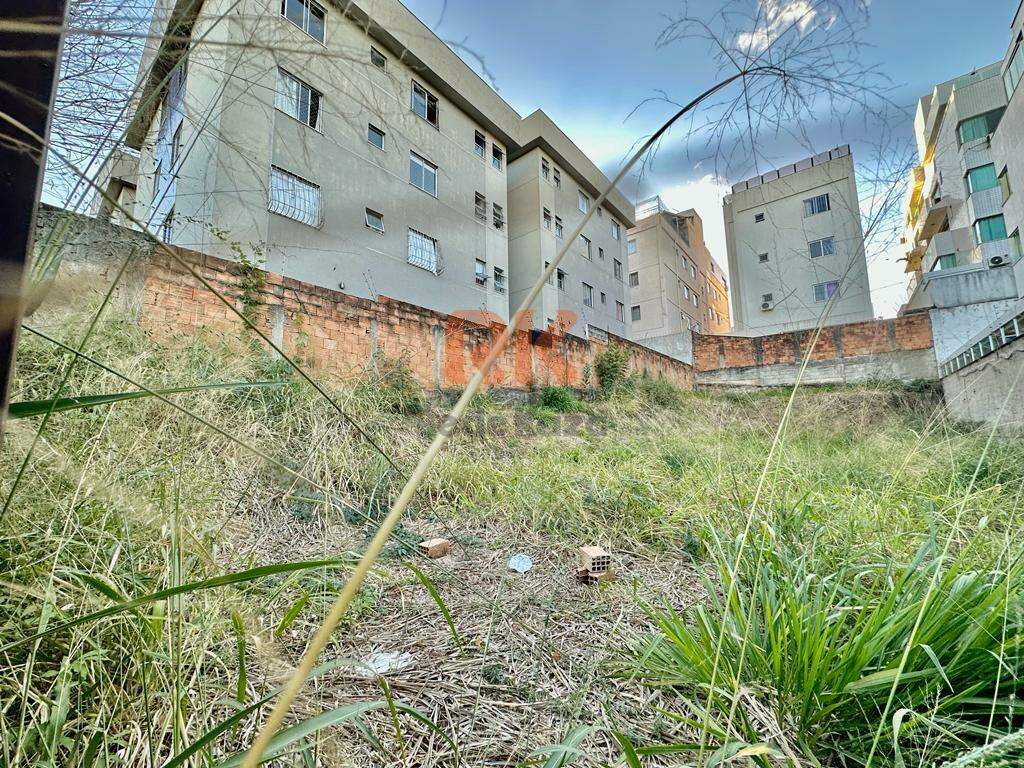 Lote à venda no Santa Rosa: 