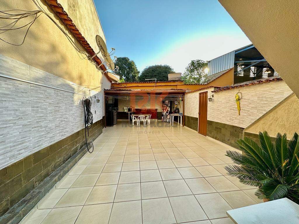 Casa à venda no Planalto: 