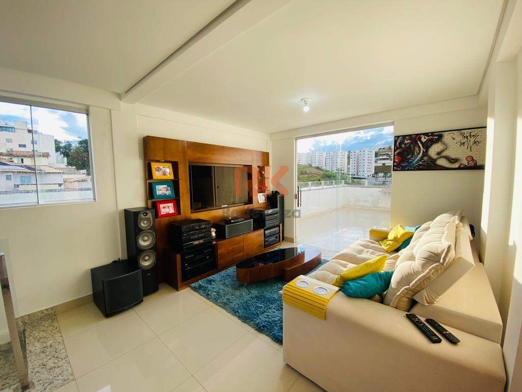 Cobertura à venda no Cabral: 