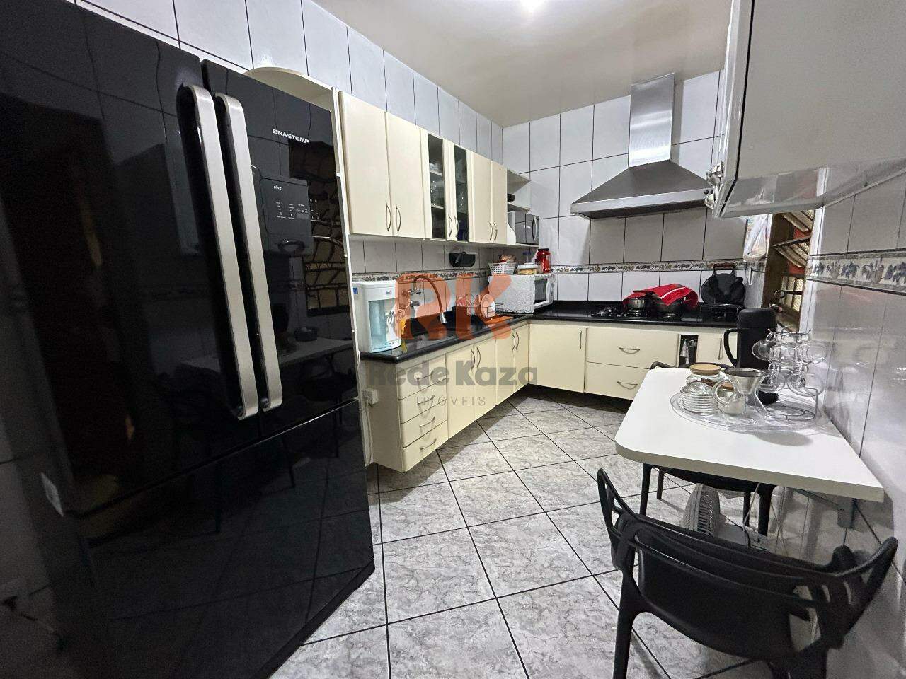 Casa à venda no Itapoã: 