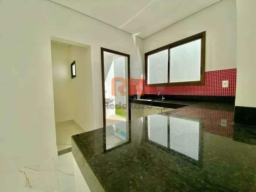 Casa à venda no Trevo: 