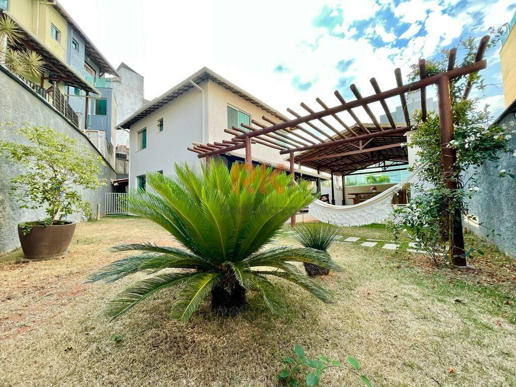 Casa à venda no Cabral: 