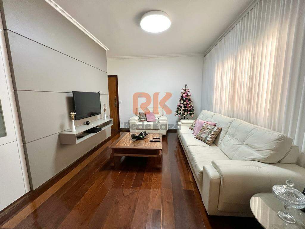 Apartamento à venda no Dona Clara: 