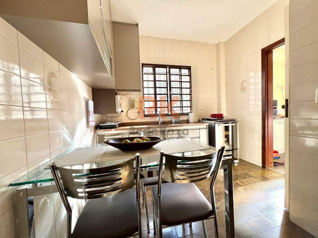 Apartamento à venda no Dona Clara: 