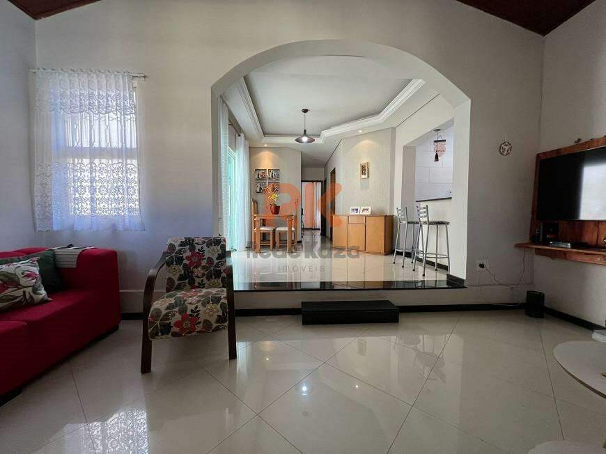 Casa à venda no Planalto: 