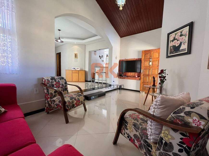 Casa à venda no Planalto: 