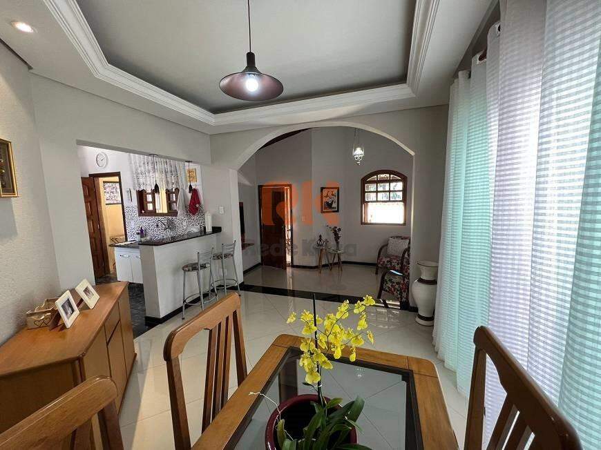 Casa à venda no Planalto: 