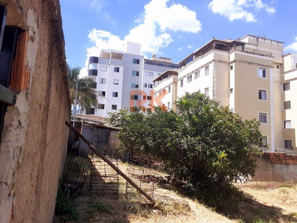 Lote à venda no Castelo: 