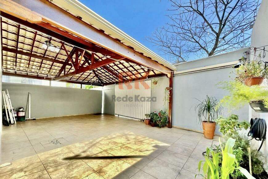 Casa geminada à venda no Manacás: 