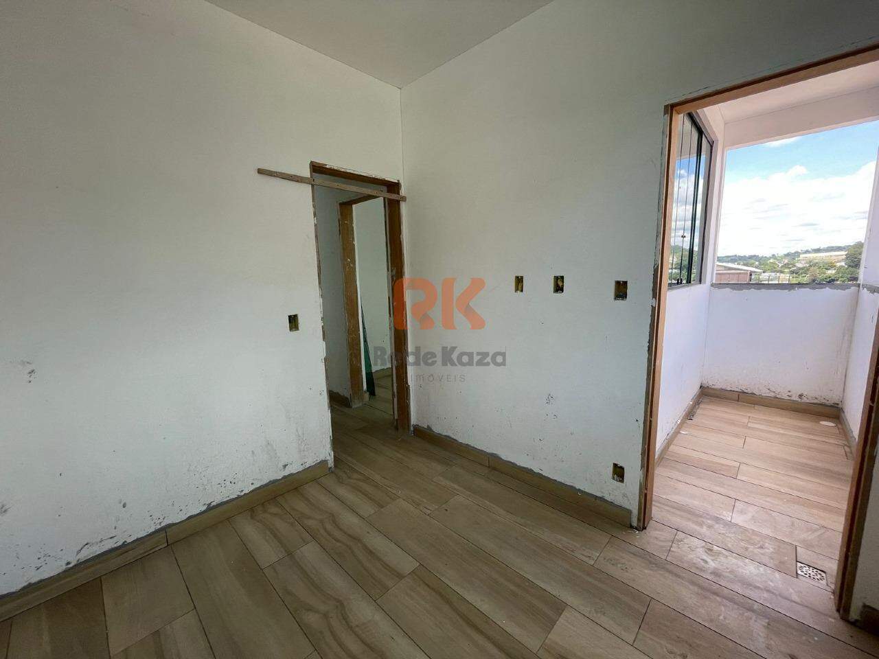 Casa geminada à venda no Cabral: 