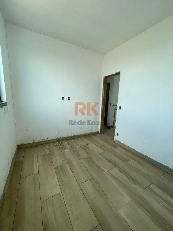 Casa geminada à venda no Cabral: 