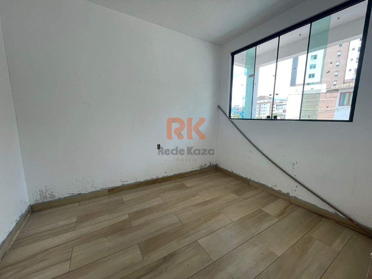 Casa geminada à venda no Cabral: 