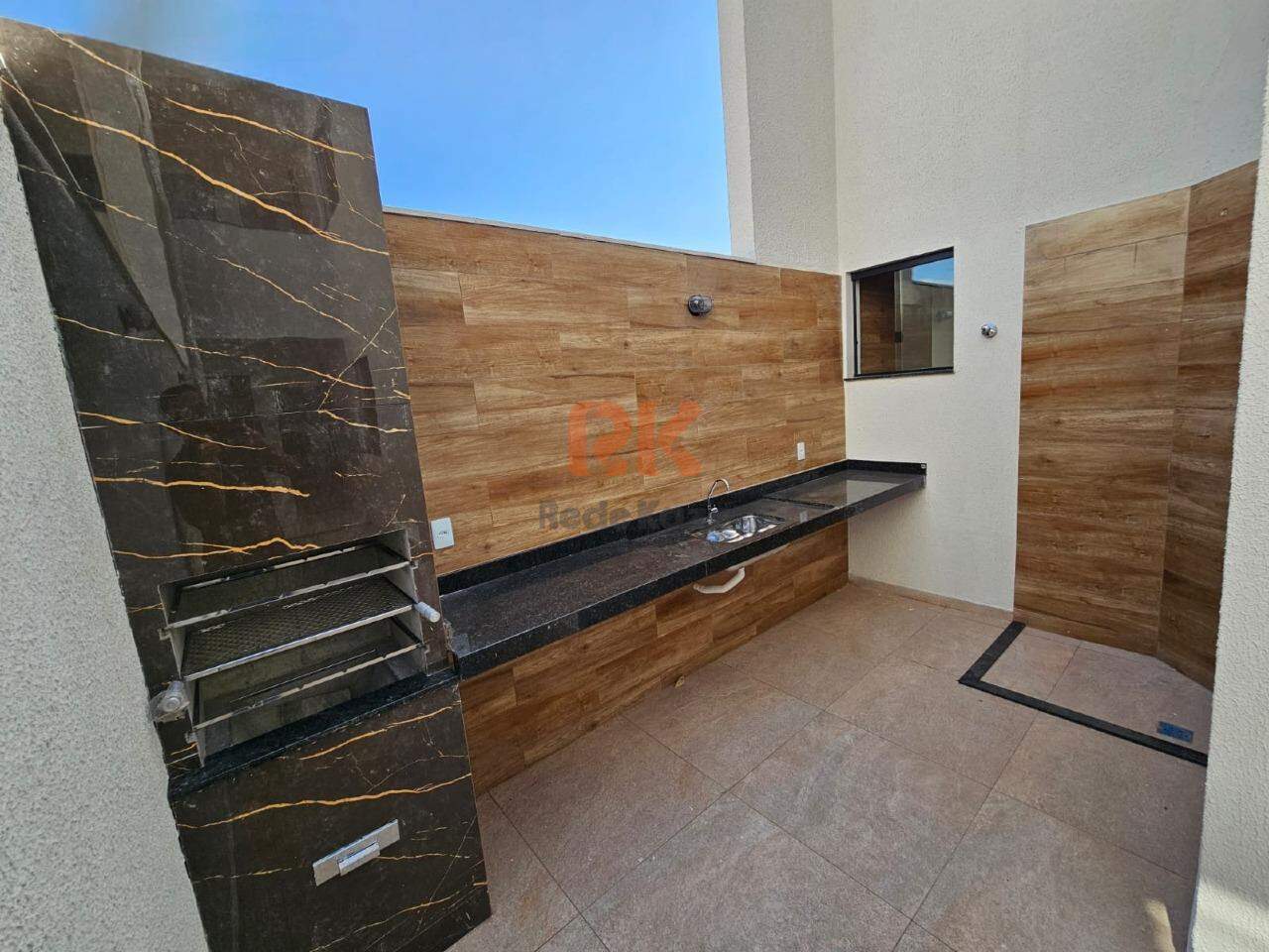 Casa geminada à venda no Parque XangriLá: 