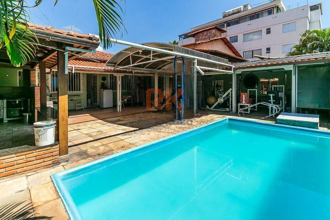 Casa à venda no Castelo: 