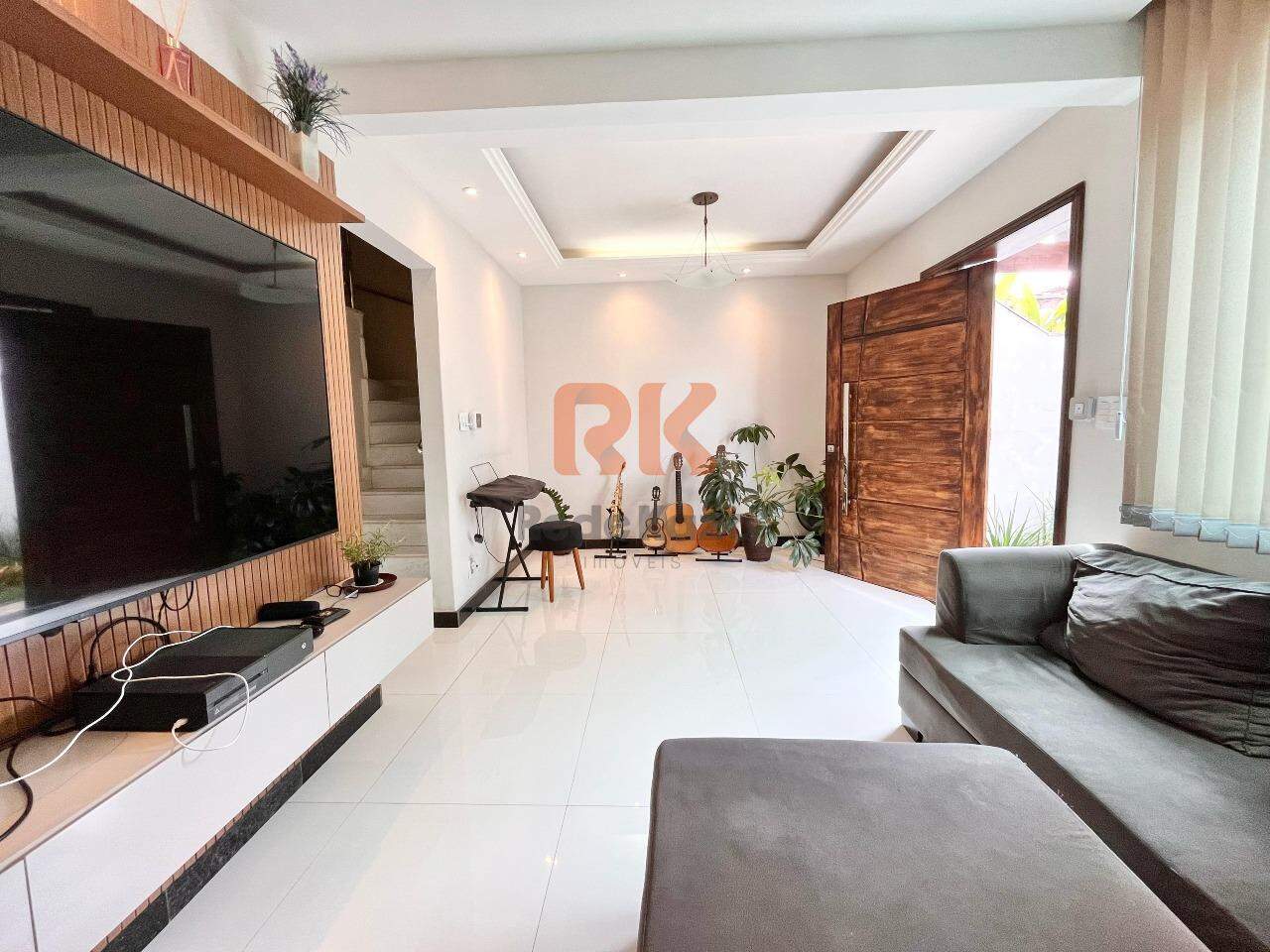 Casa geminada à venda no Planalto: 