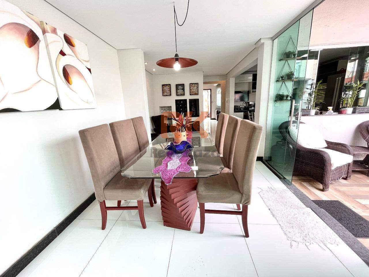 Casa geminada à venda no Planalto: 