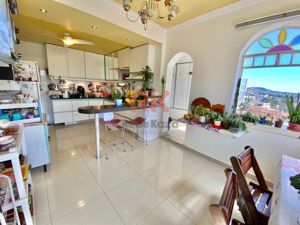 Casa à venda no Planalto: 