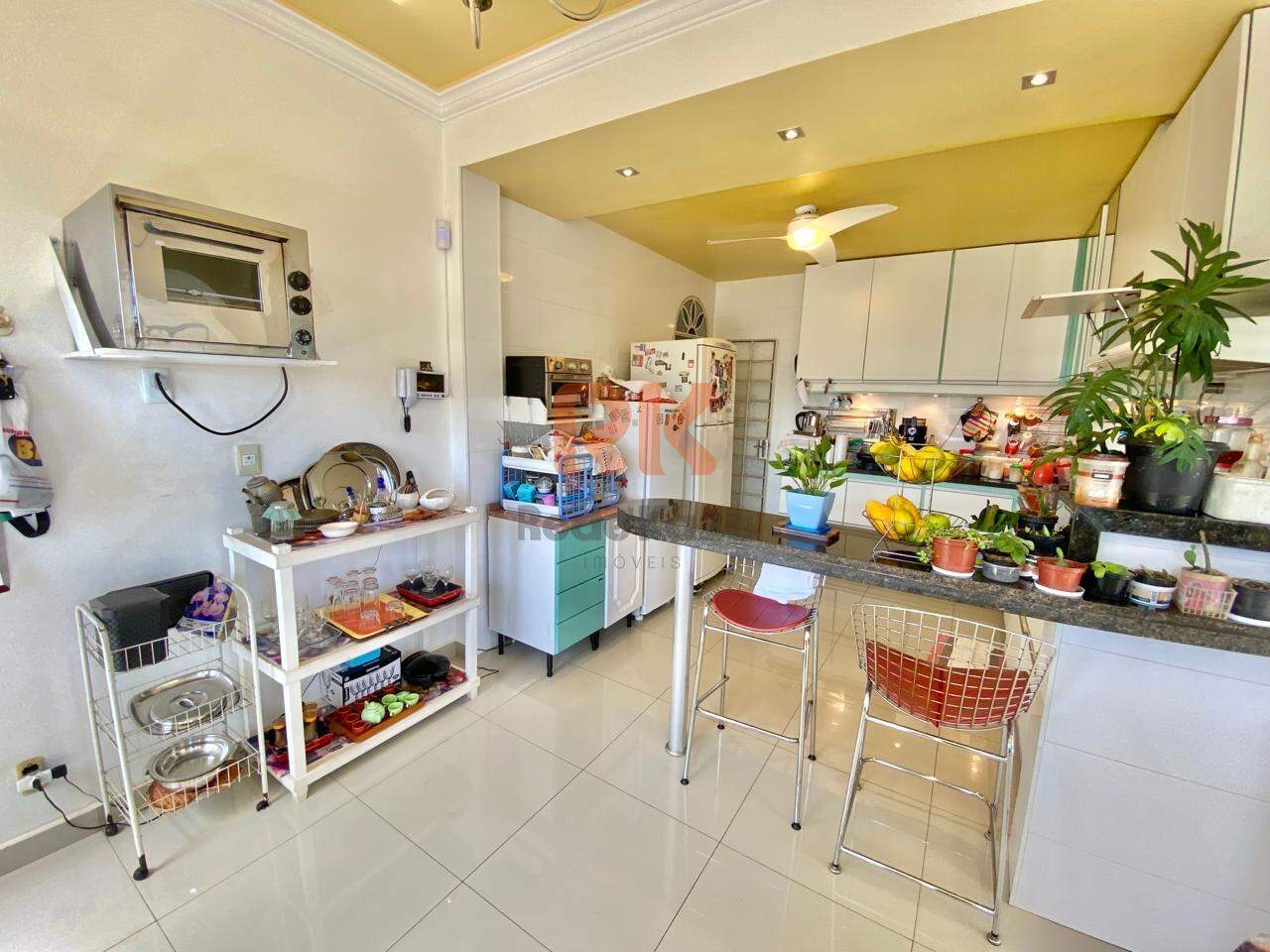 Casa à venda no Planalto: 