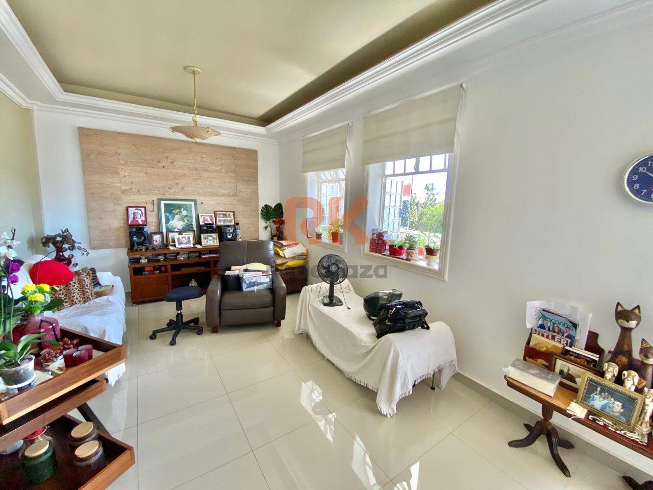 Casa à venda no Planalto: 