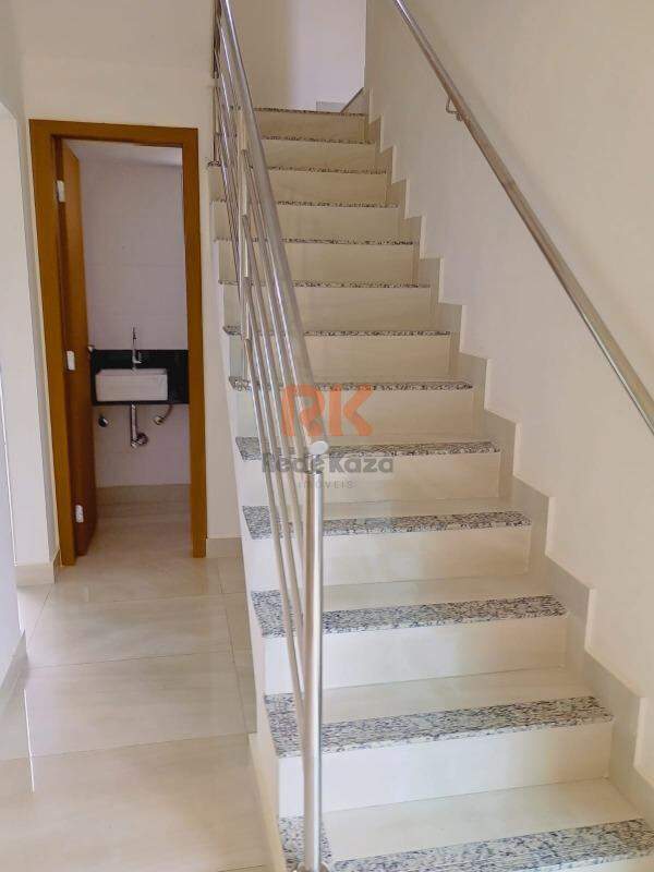 Casa à venda no Centro: 