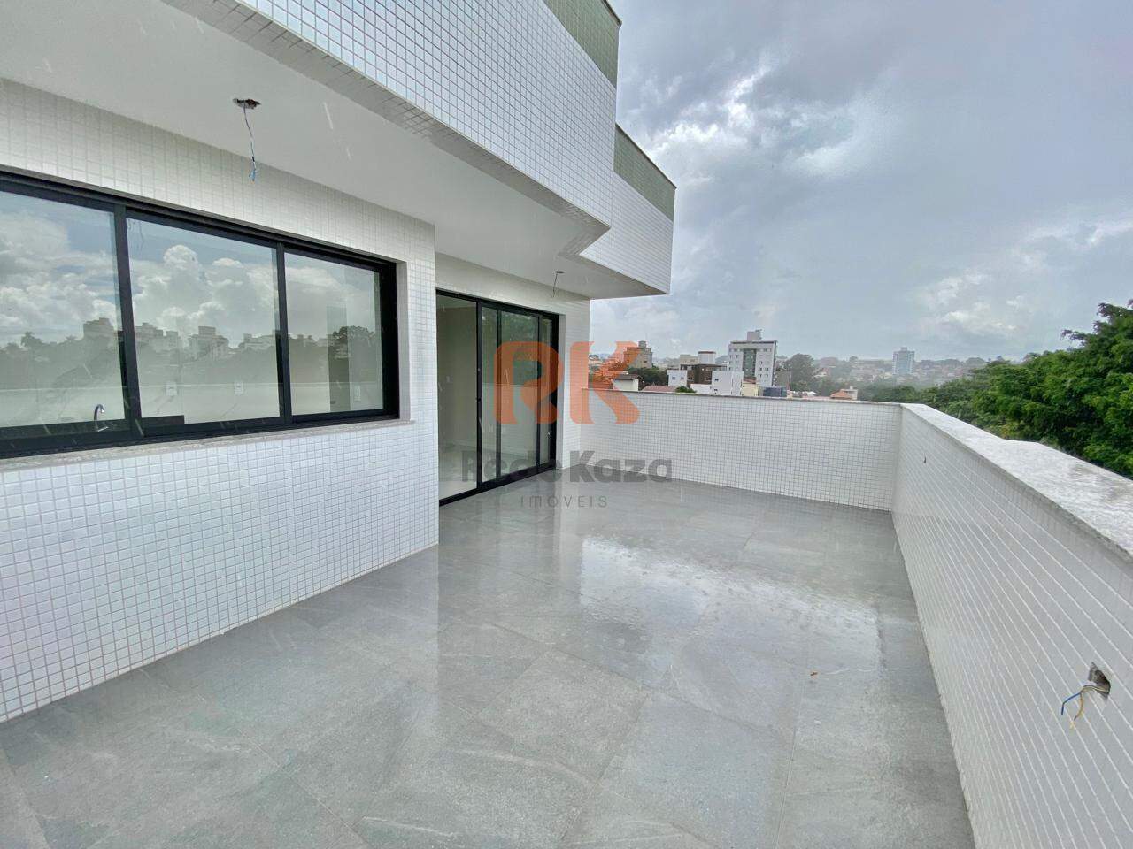 Cobertura à venda no Itapoã: 