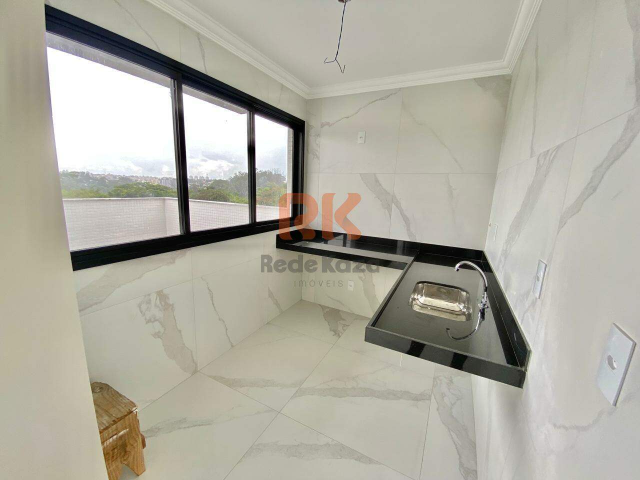 Cobertura à venda no Itapoã: 