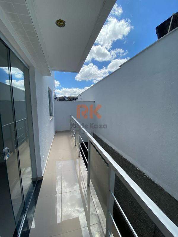 Apartamento à venda no Coqueiros: 