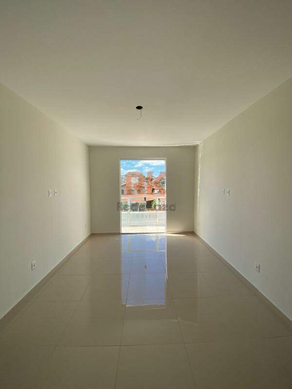 Apartamento à venda no Coqueiros: 