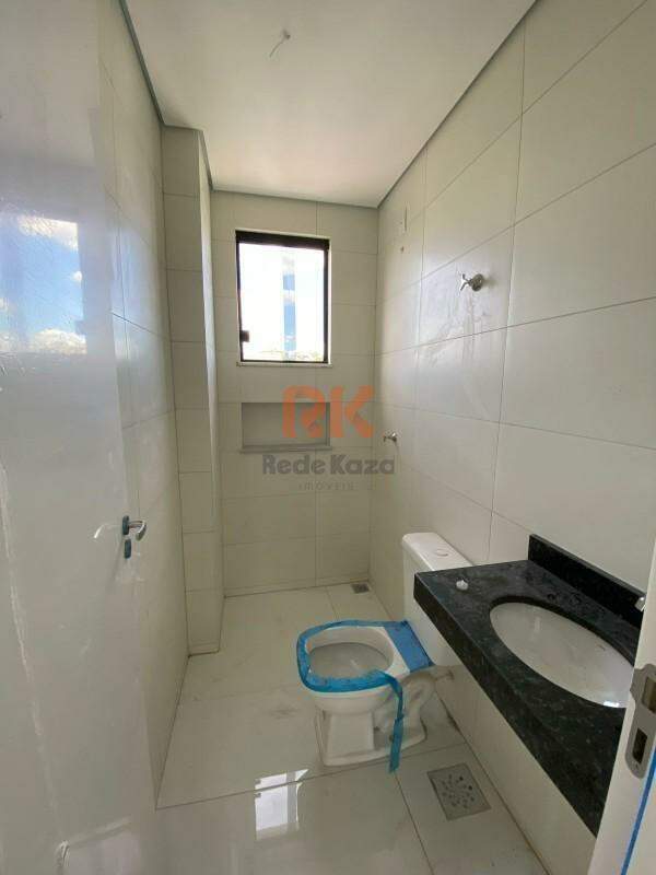 Apartamento à venda no Coqueiros: 