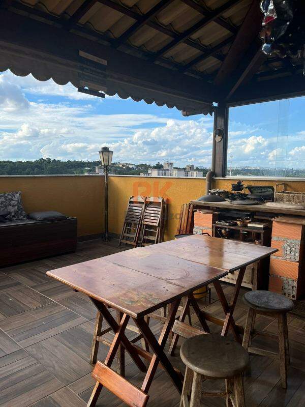 Cobertura à venda no Santa Terezinha: 