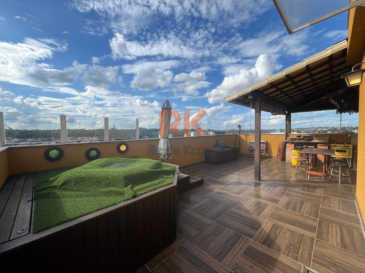 Cobertura à venda no Santa Terezinha: 