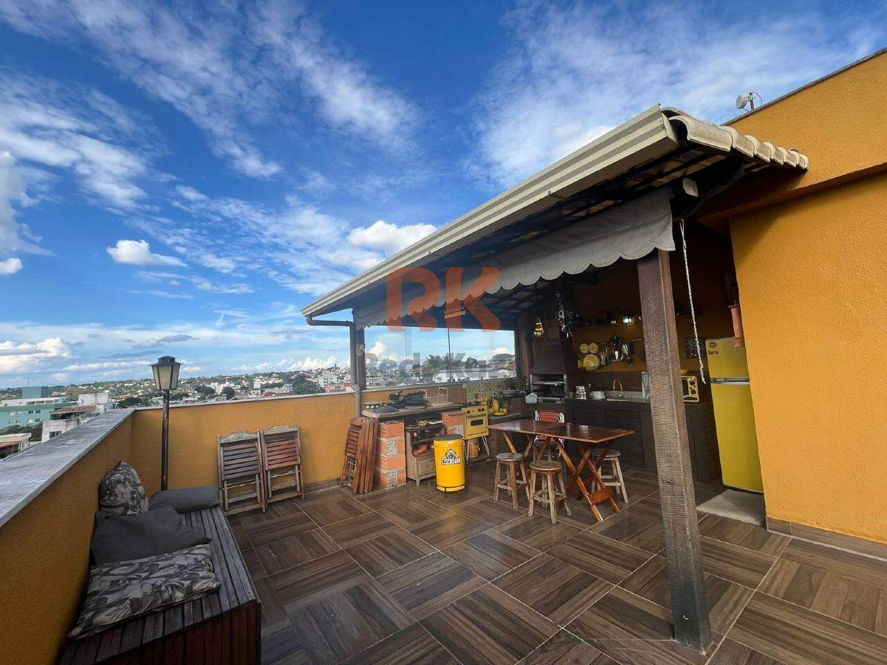 Cobertura à venda no Santa Terezinha: 