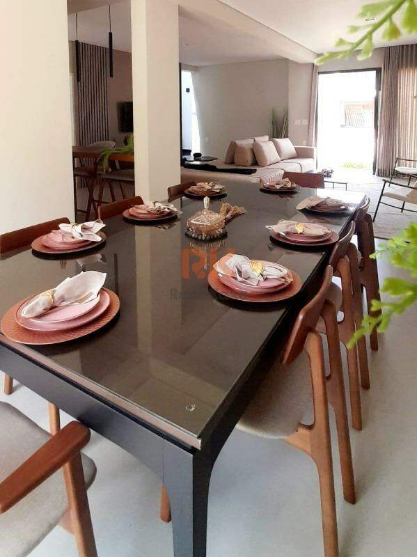 Casa em condomínio à venda no Garças: 