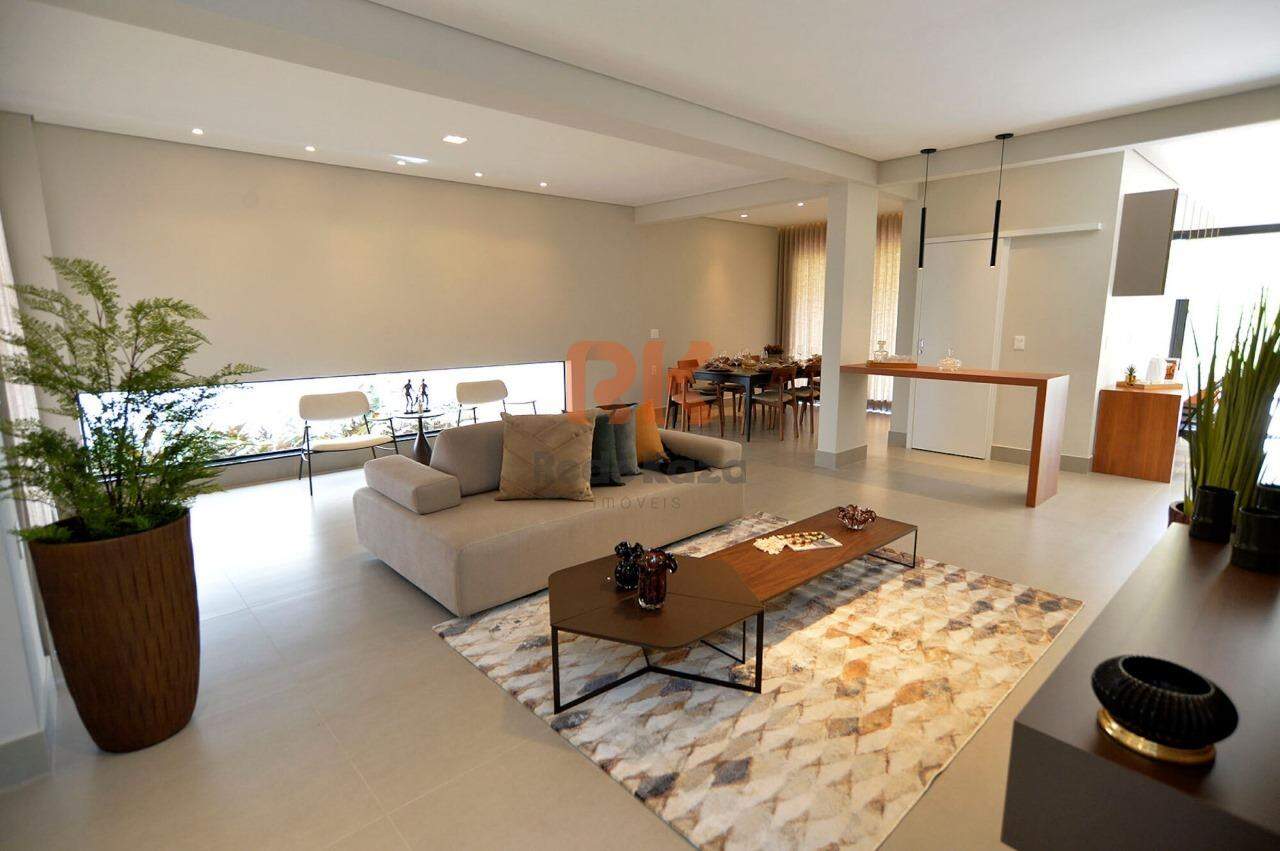 Casa em condomínio à venda no Garças: 